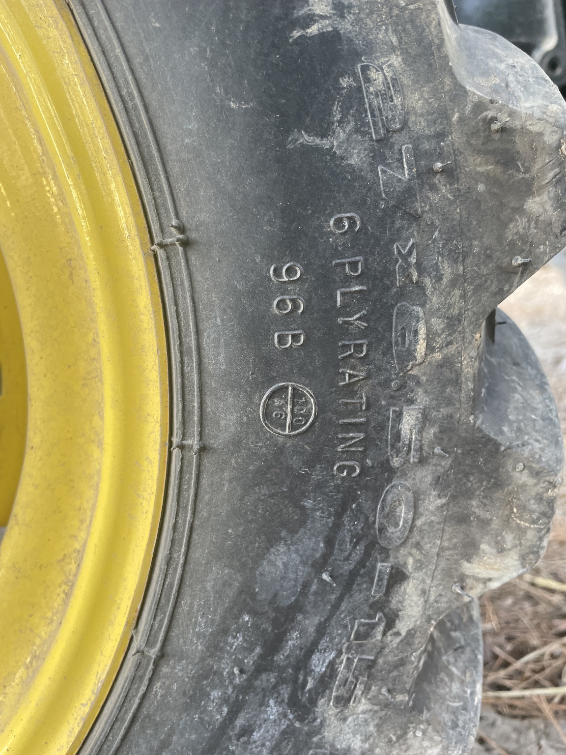 2022 John Deere 3025E at Heritage Tractor in West Plains, MO