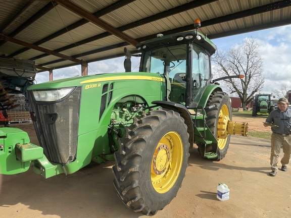 2013 John Deere 8335R Photo 3
