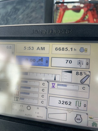 2013 John Deere 8335R Photo 4