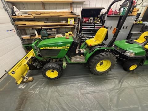 2001 John Deere 4100