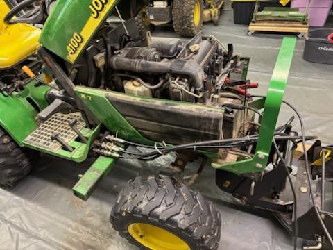 Photo of 2001 John Deere 4100