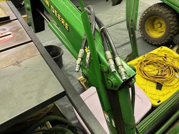 Photo of 2001 John Deere 4100