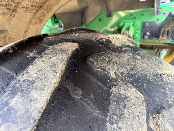 Photo of 2023 John Deere 800R