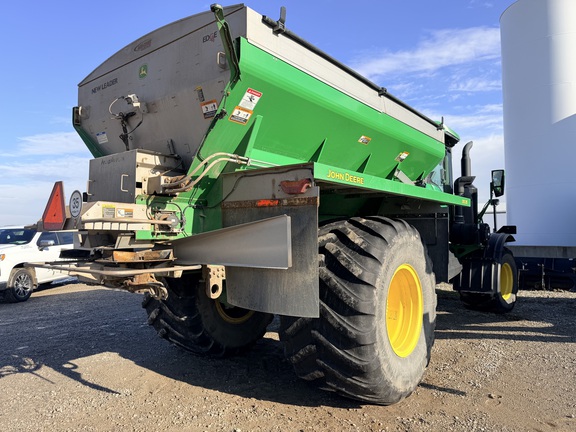 Photo of 2023 John Deere 800R