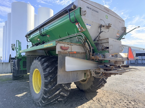 Photo of 2023 John Deere 800R