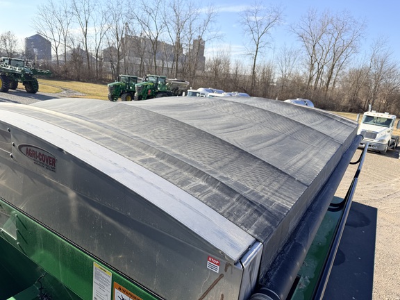 Photo of 2023 John Deere 800R