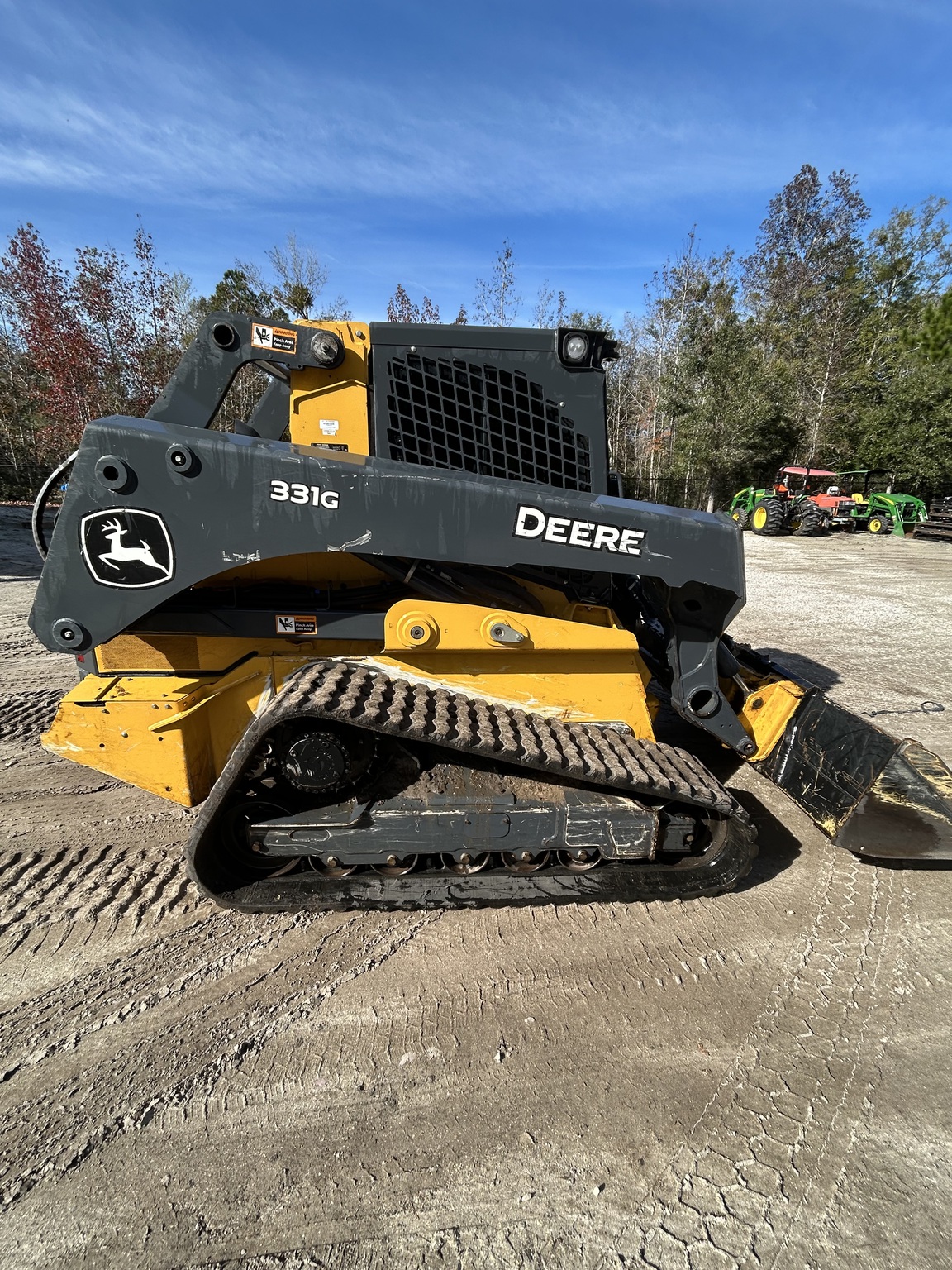 2023 John Deere 331G Image 7