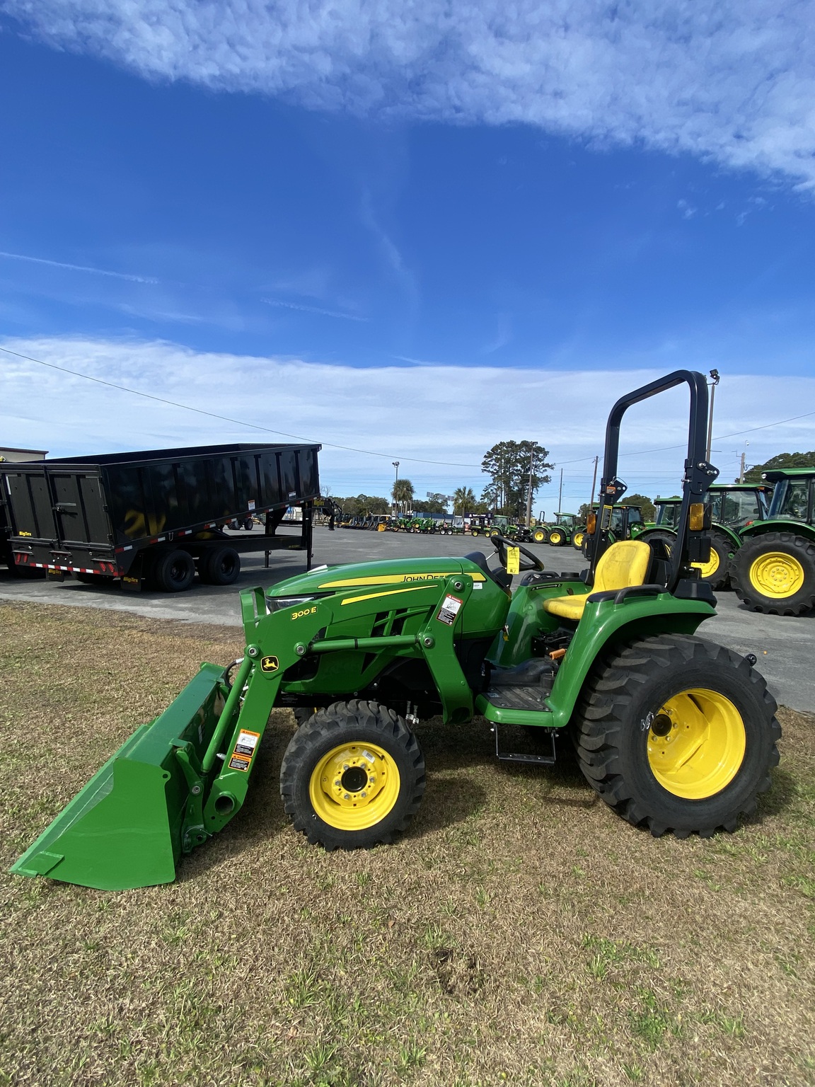 2024 John Deere 3025E Image 1