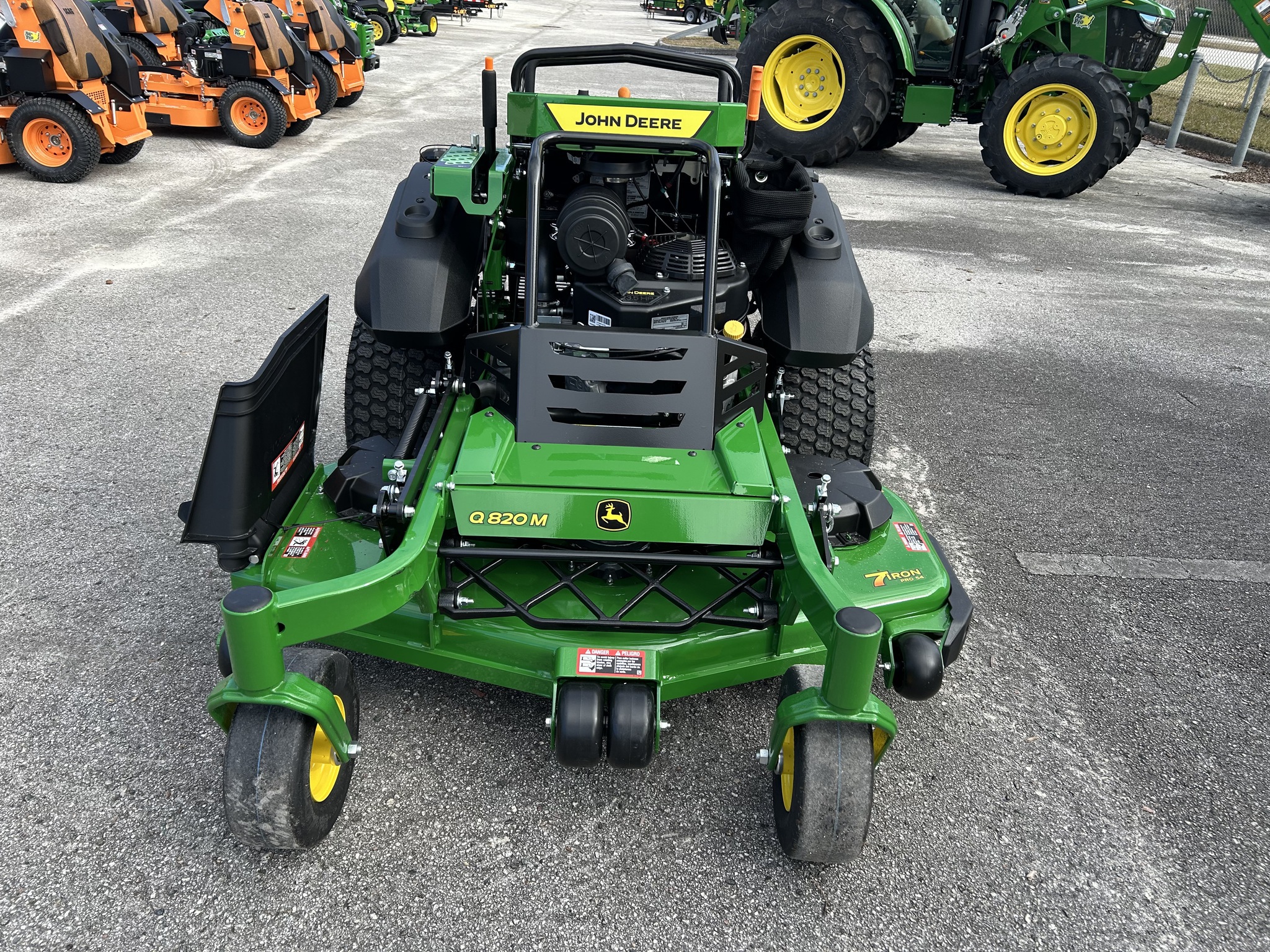 2026 John Deere Q820M Image 1