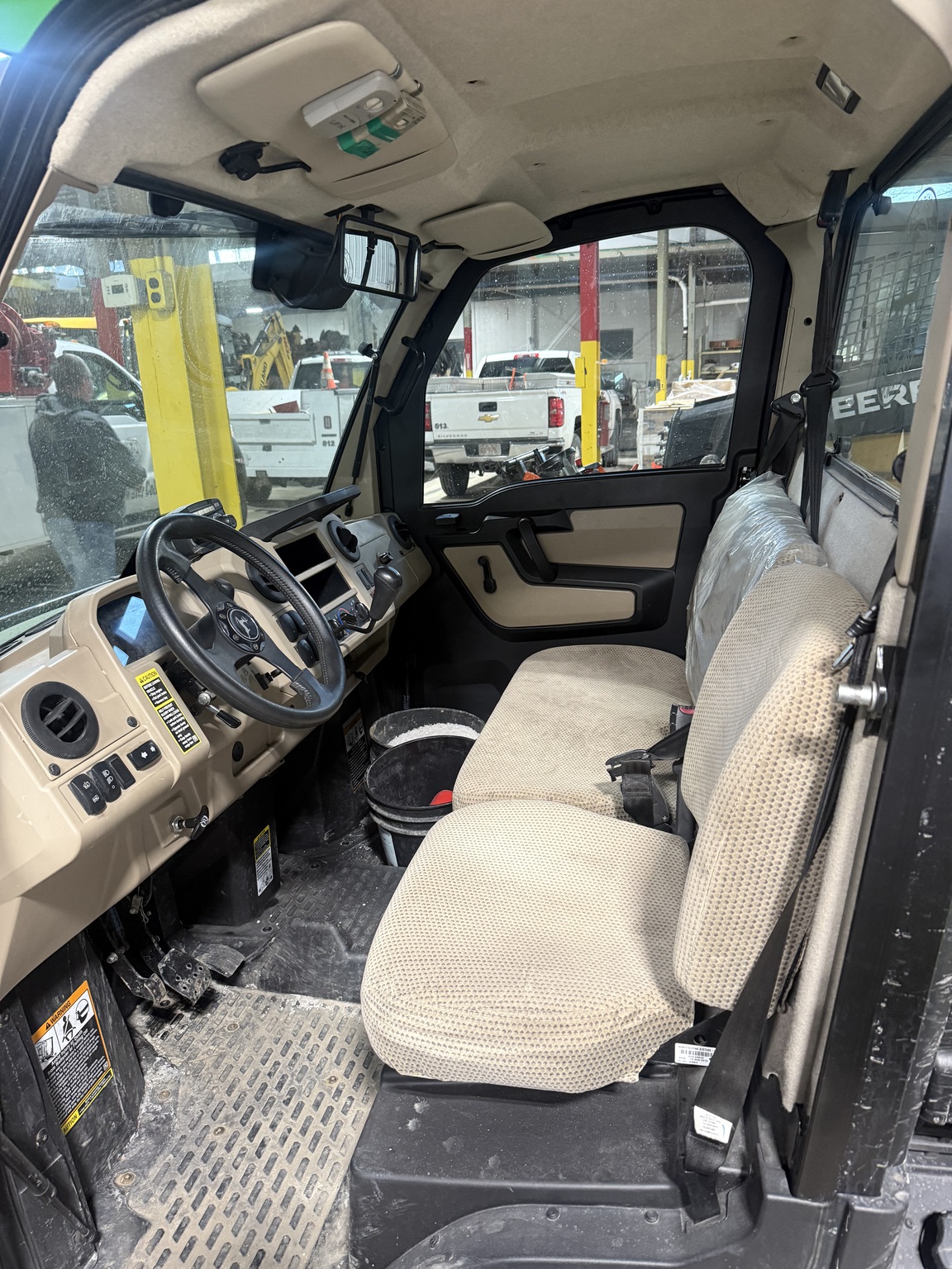 2020 John Deere XUV 835R Image 3