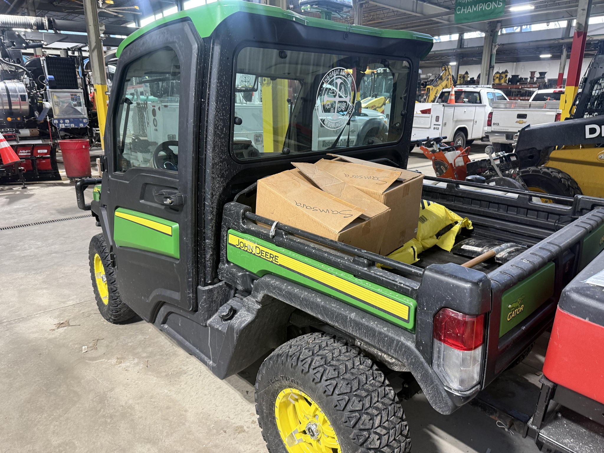 2020 John Deere XUV 835R Image 9