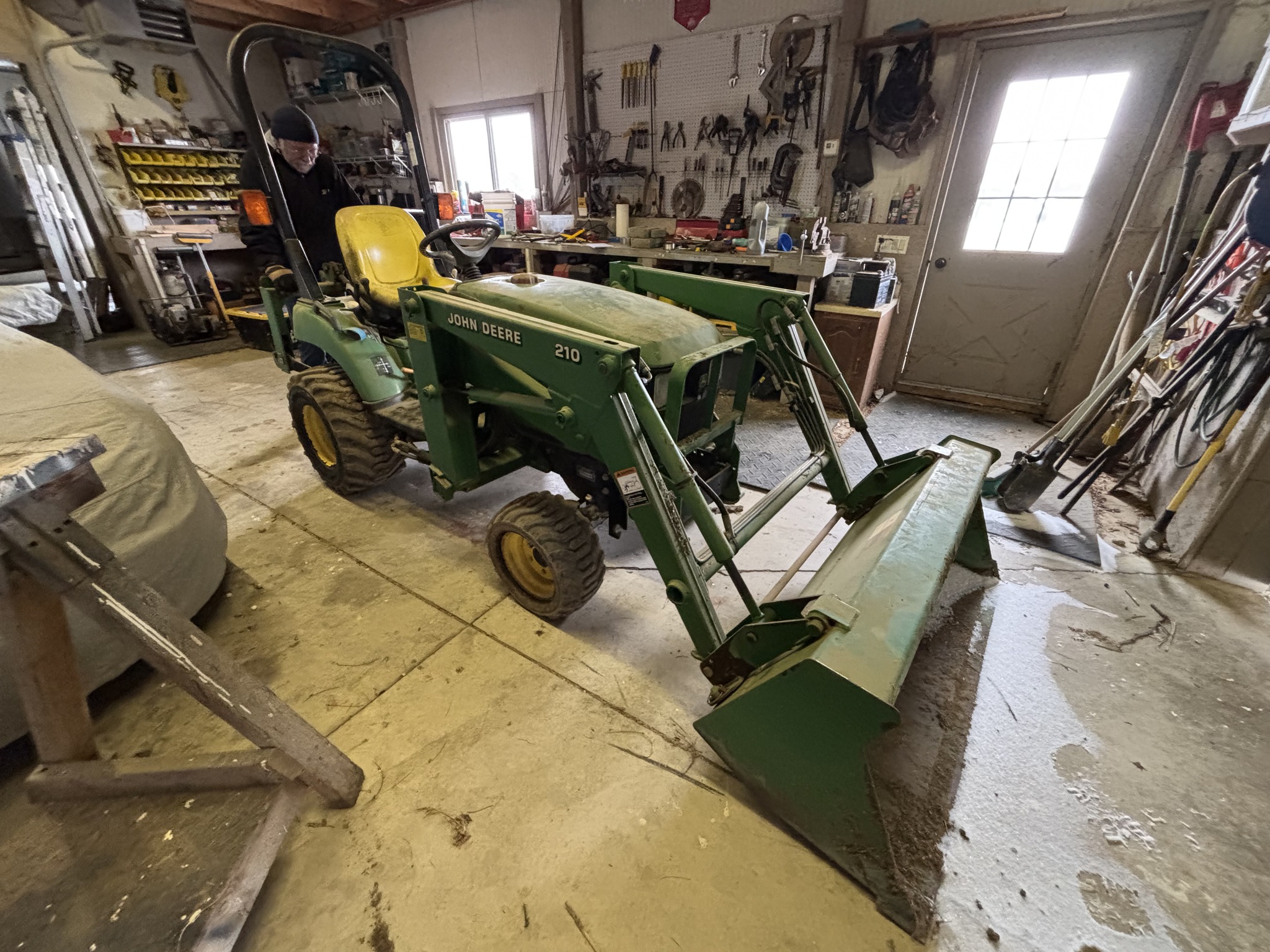 Used 2006 John Deere 2210 Compact Utility Tractors at Koenig Equipment in Urbana, OH - PhotoXL5