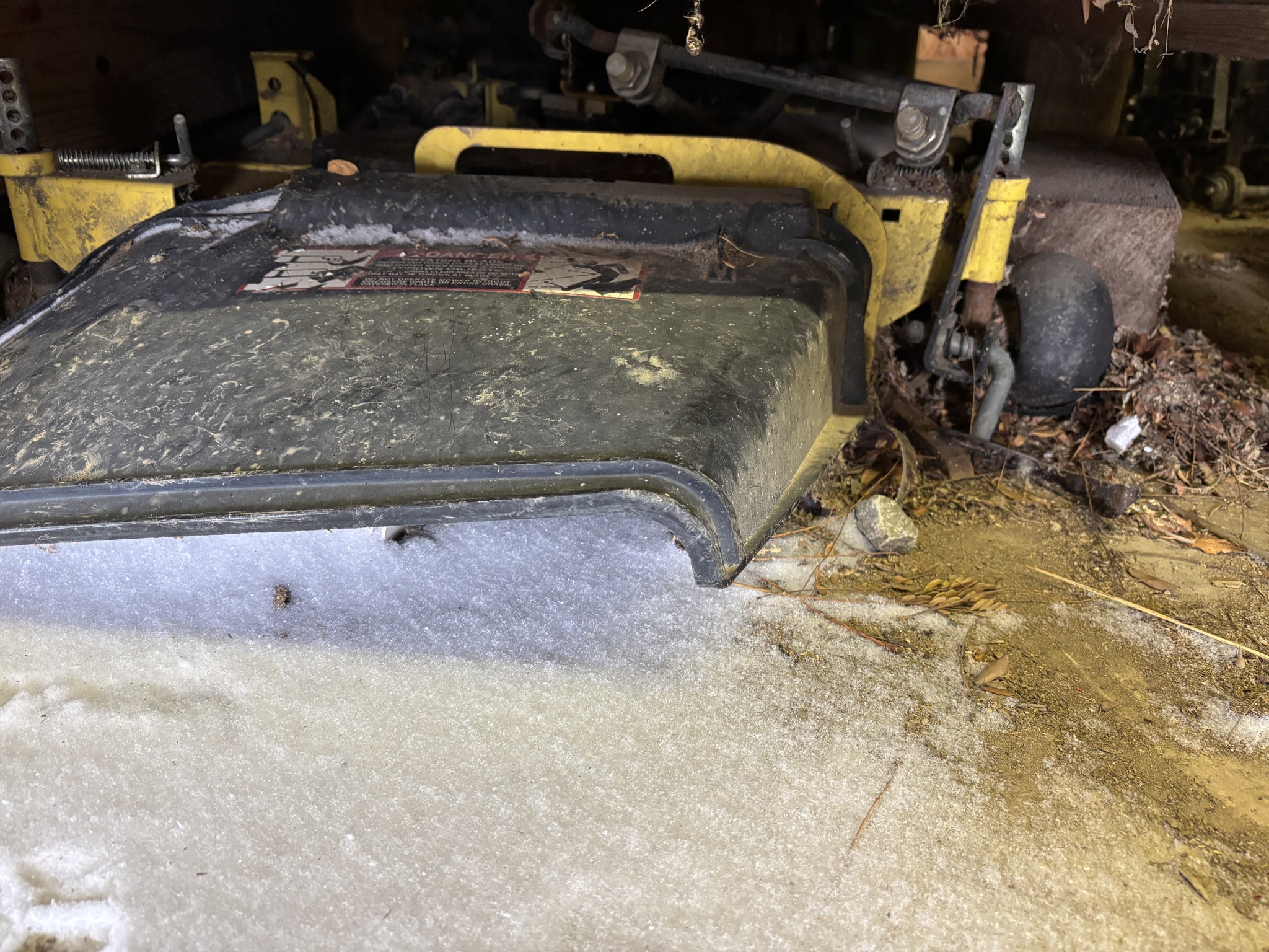 Used 2006 John Deere 2210 Compact Utility Tractors at Koenig Equipment in Urbana, OH - PhotoXL24