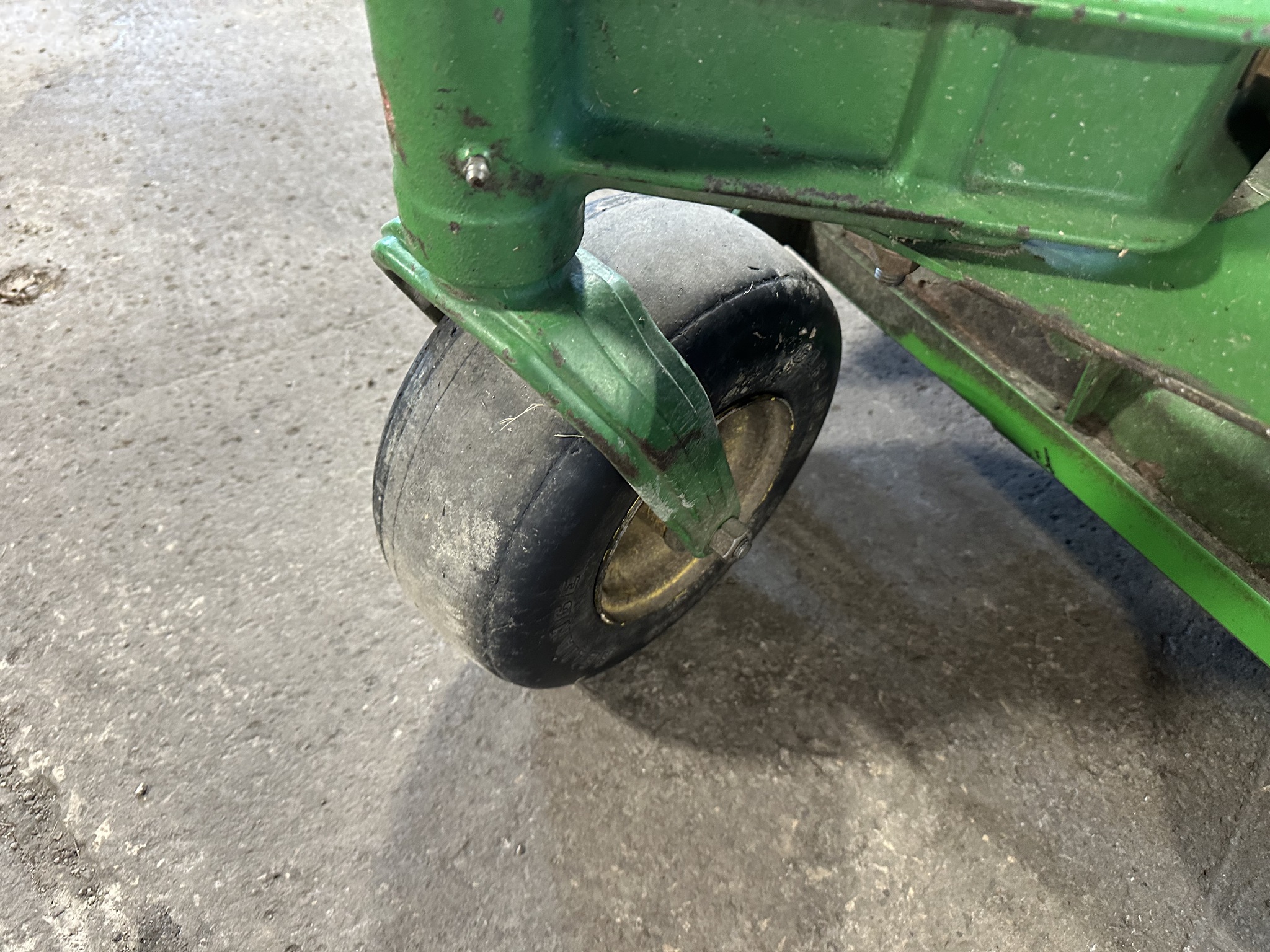 2012 John Deere Z925A Image 12