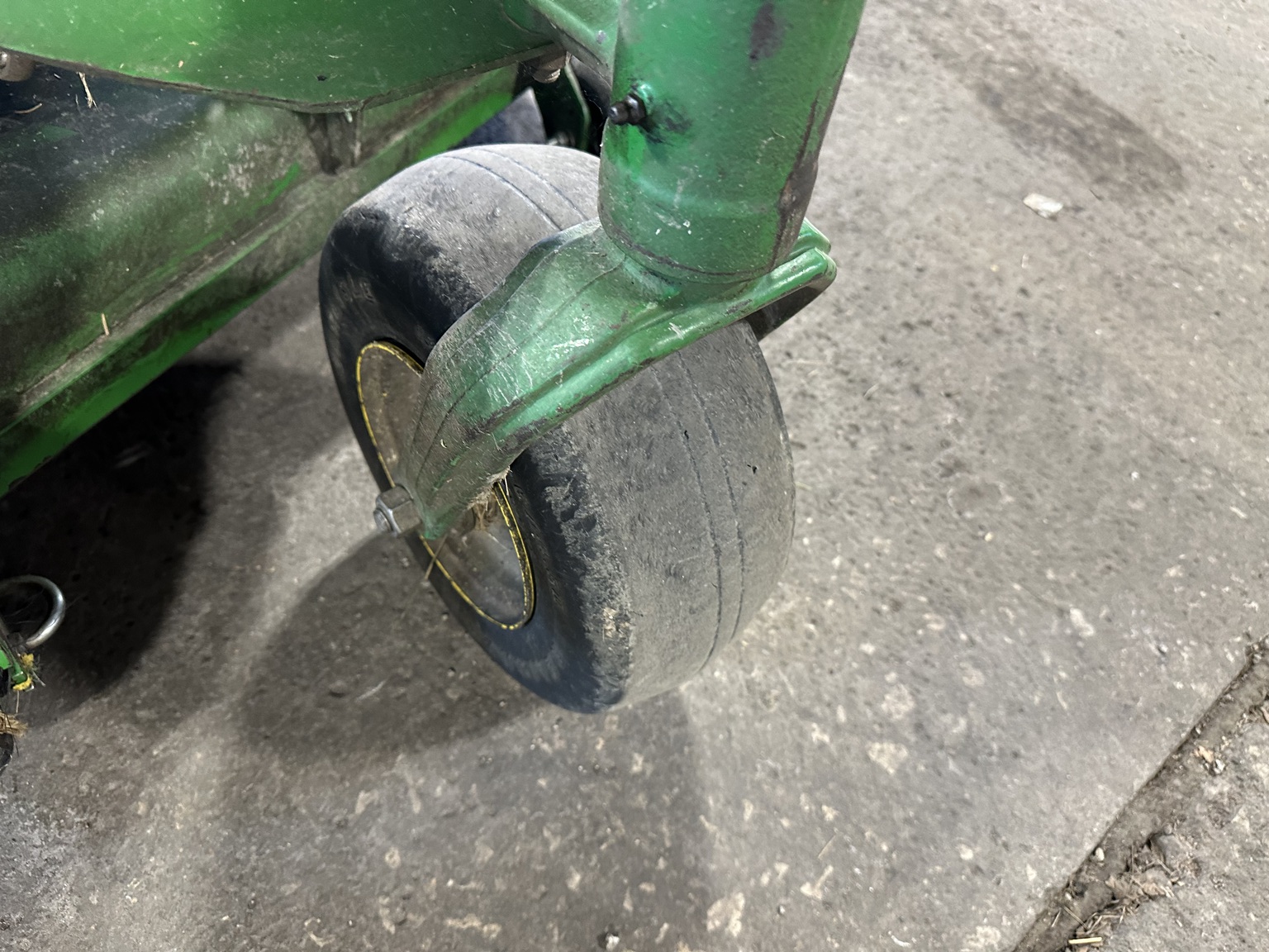 2012 John Deere Z925A Image 11