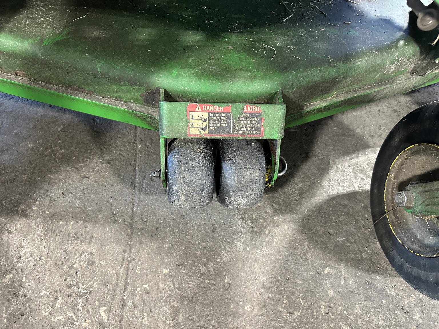 2012 John Deere Z925A Image 15