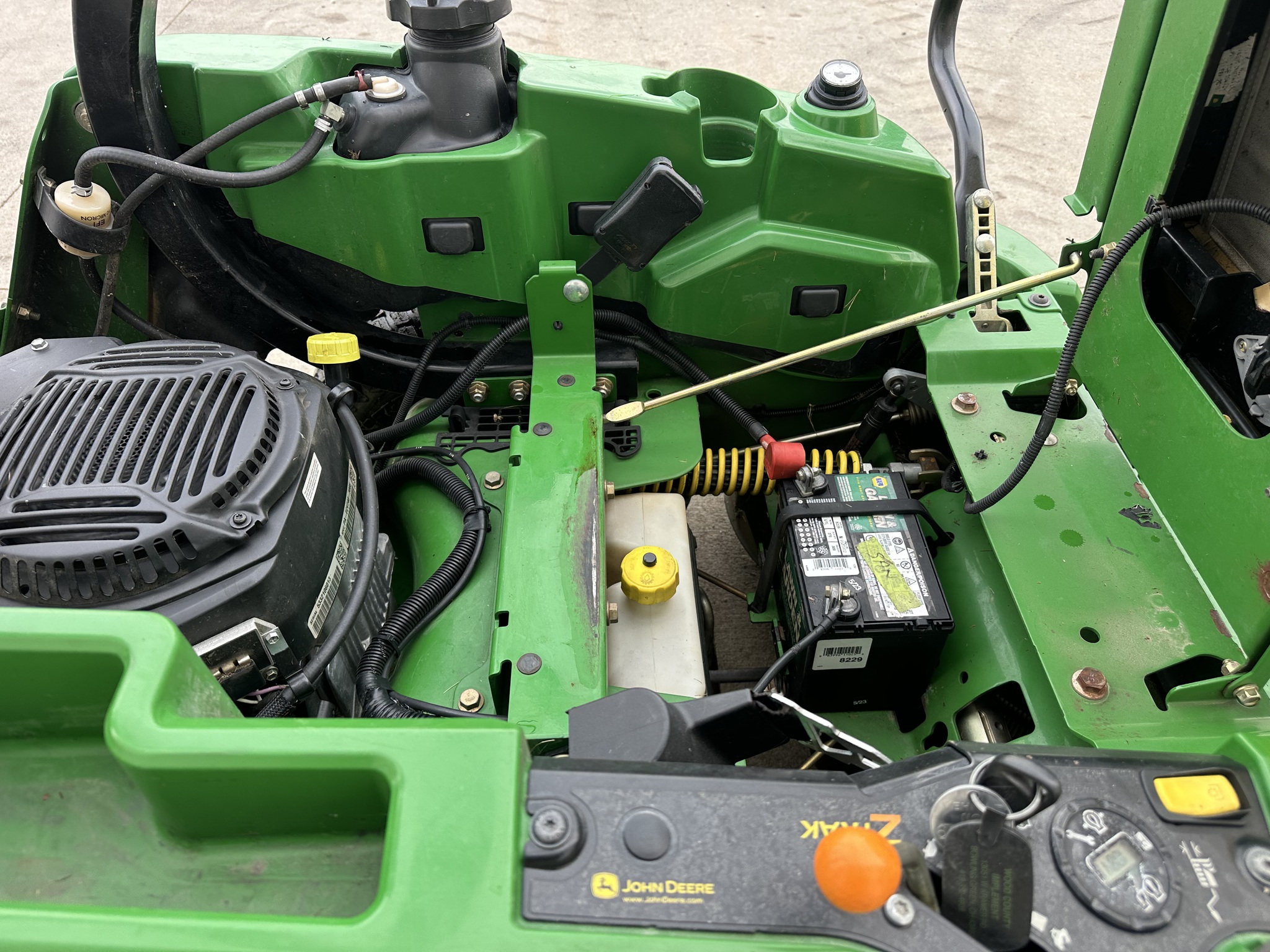 2012 John Deere Z925A Image 16