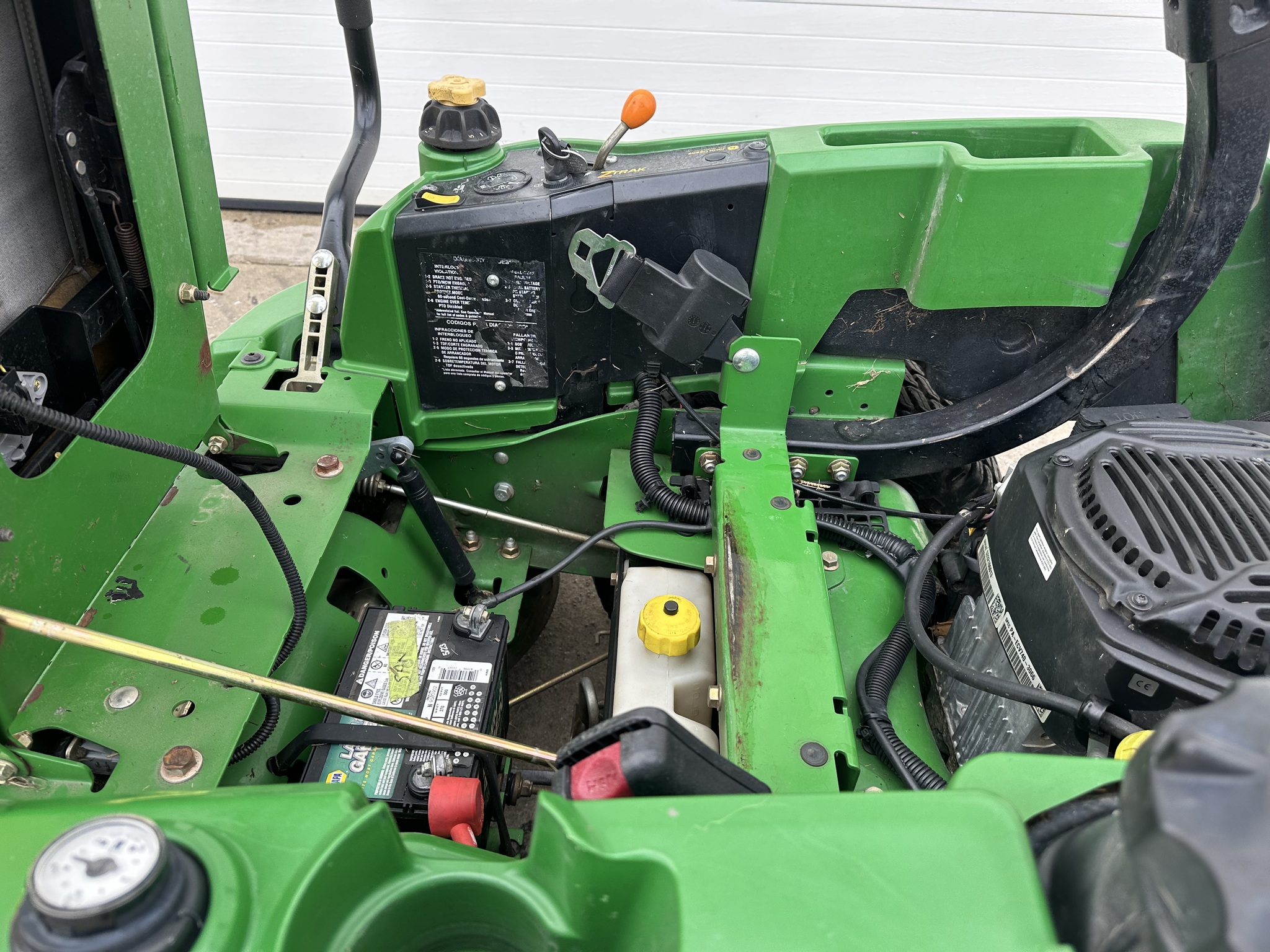 2012 John Deere Z925A Image 17