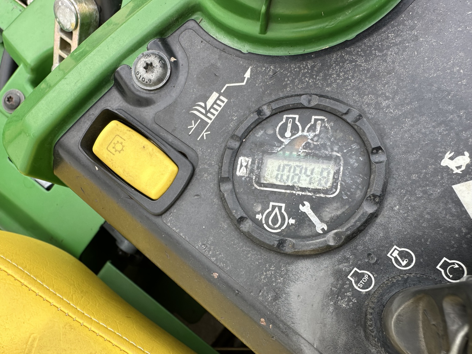 2012 John Deere Z925A Image 18