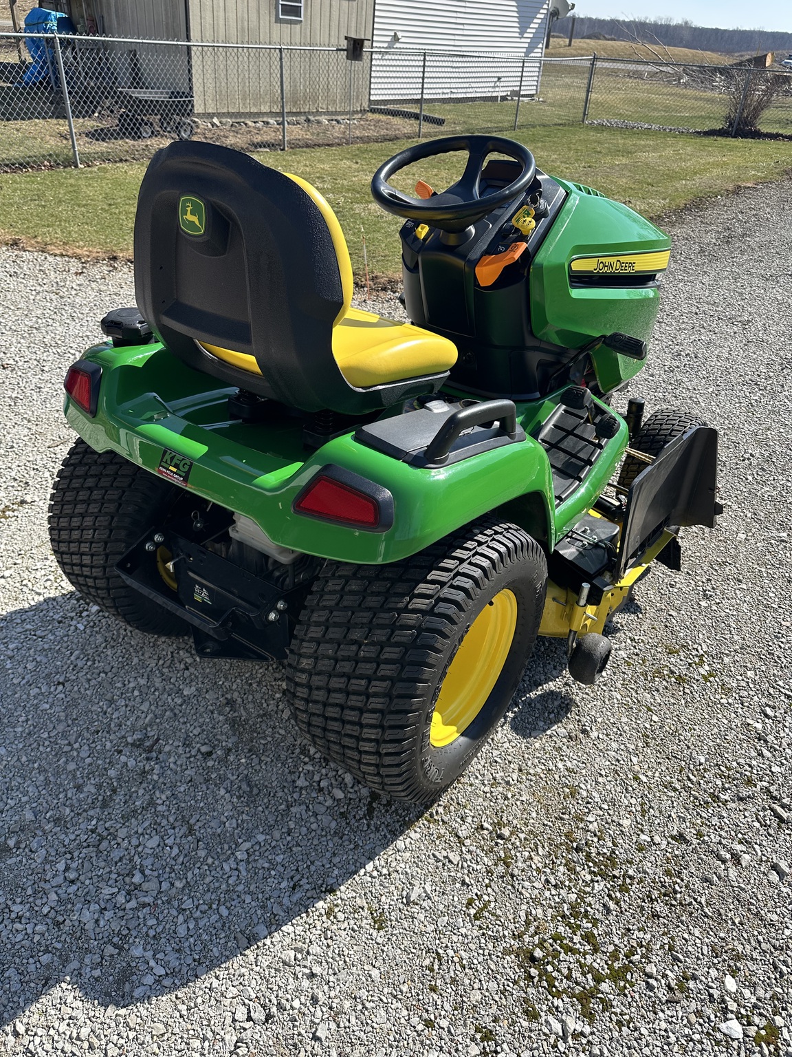 2021 John Deere X570 Image 5