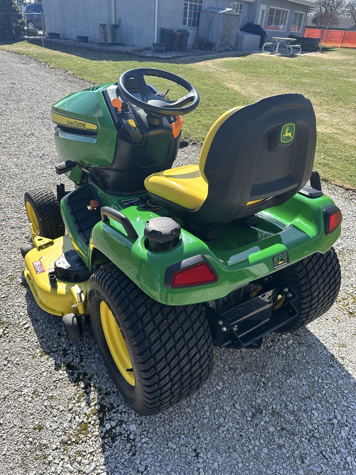 2021 John Deere X570 Image 3
