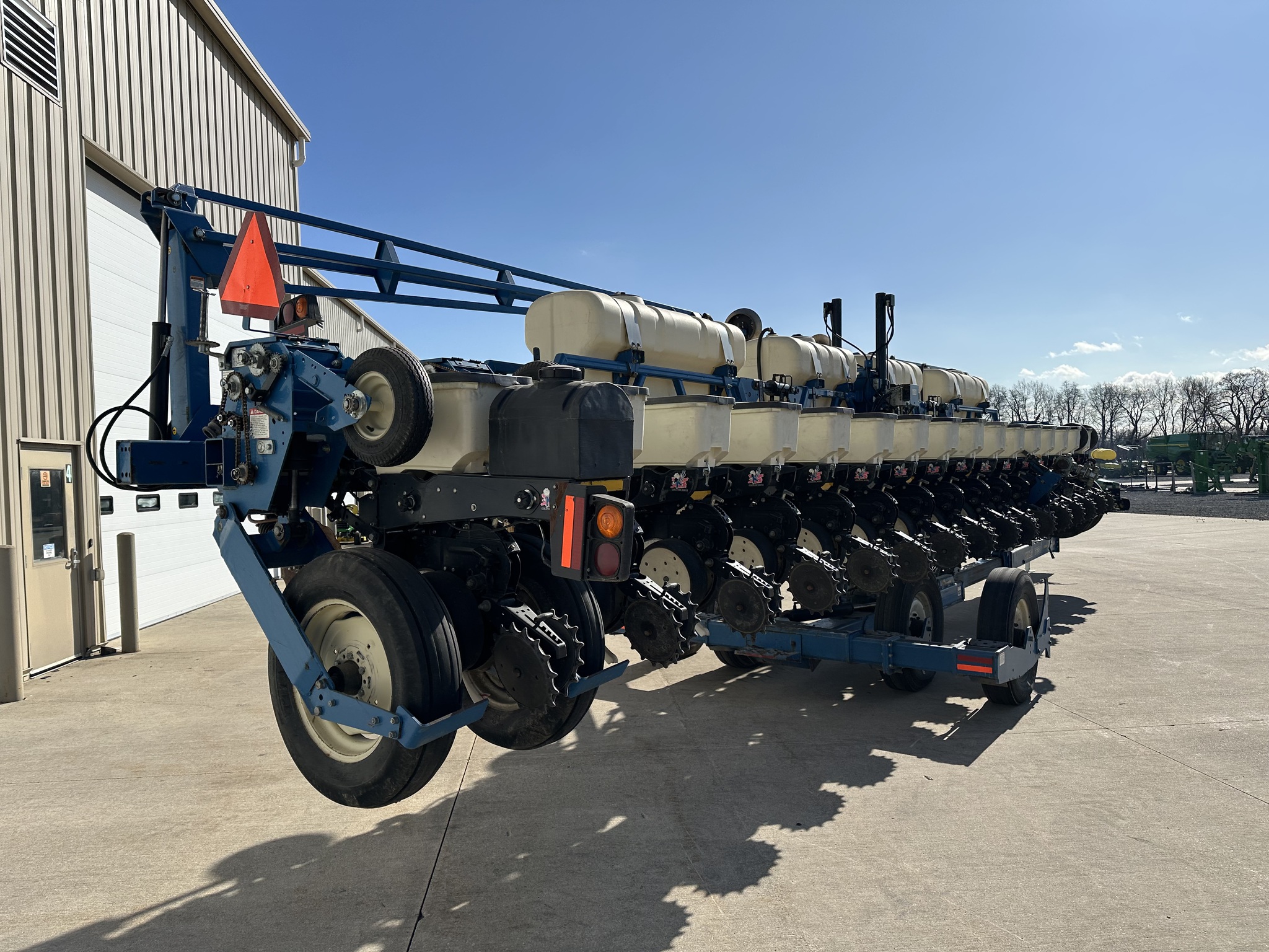 2006 Kinze 3650 Image 9