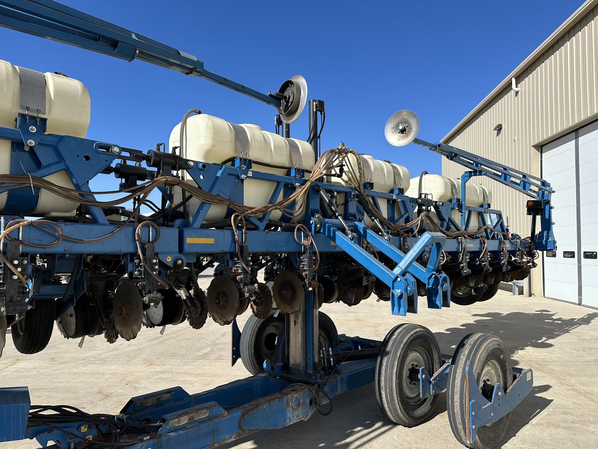 2006 Kinze 3650 Image 18