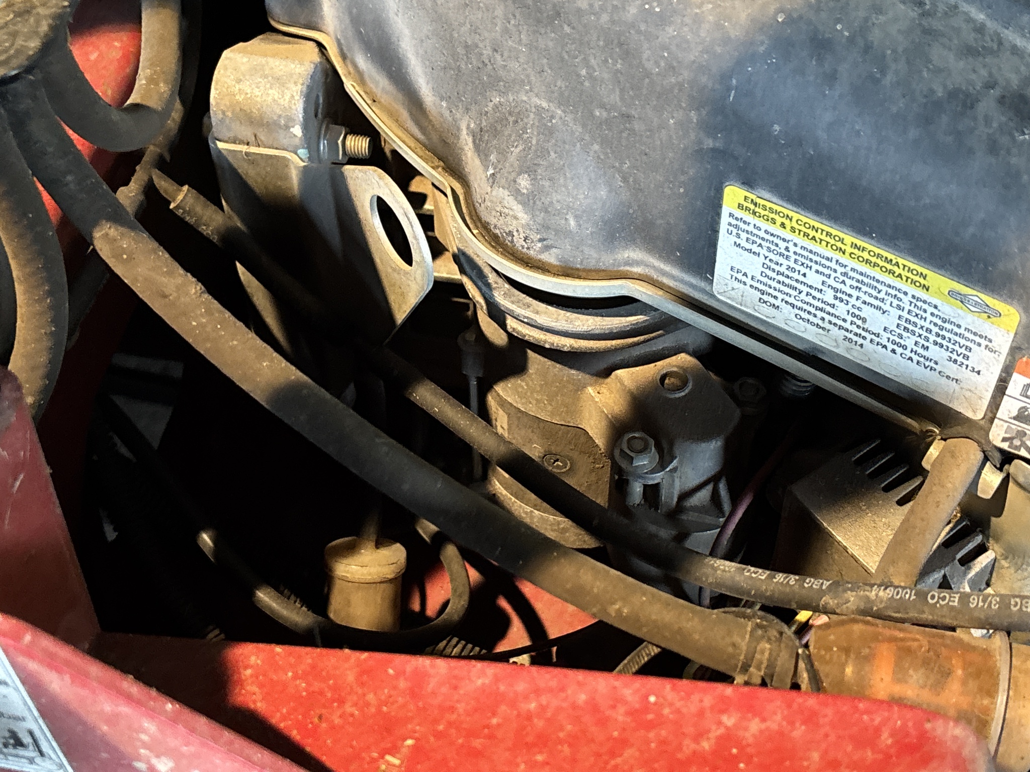 Used 2015 Ferris IS3200Z Zero Turn Mowers at Koenig Equipment in Urbana, OH - PhotoXL5