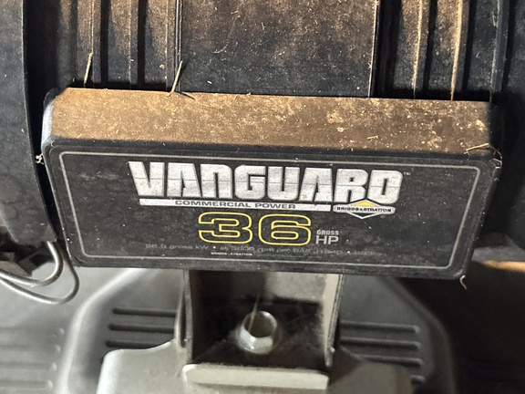 Used 2015 Ferris IS3200Z Zero Turn Mowers at Koenig Equipment in Urbana, OH - Photo19