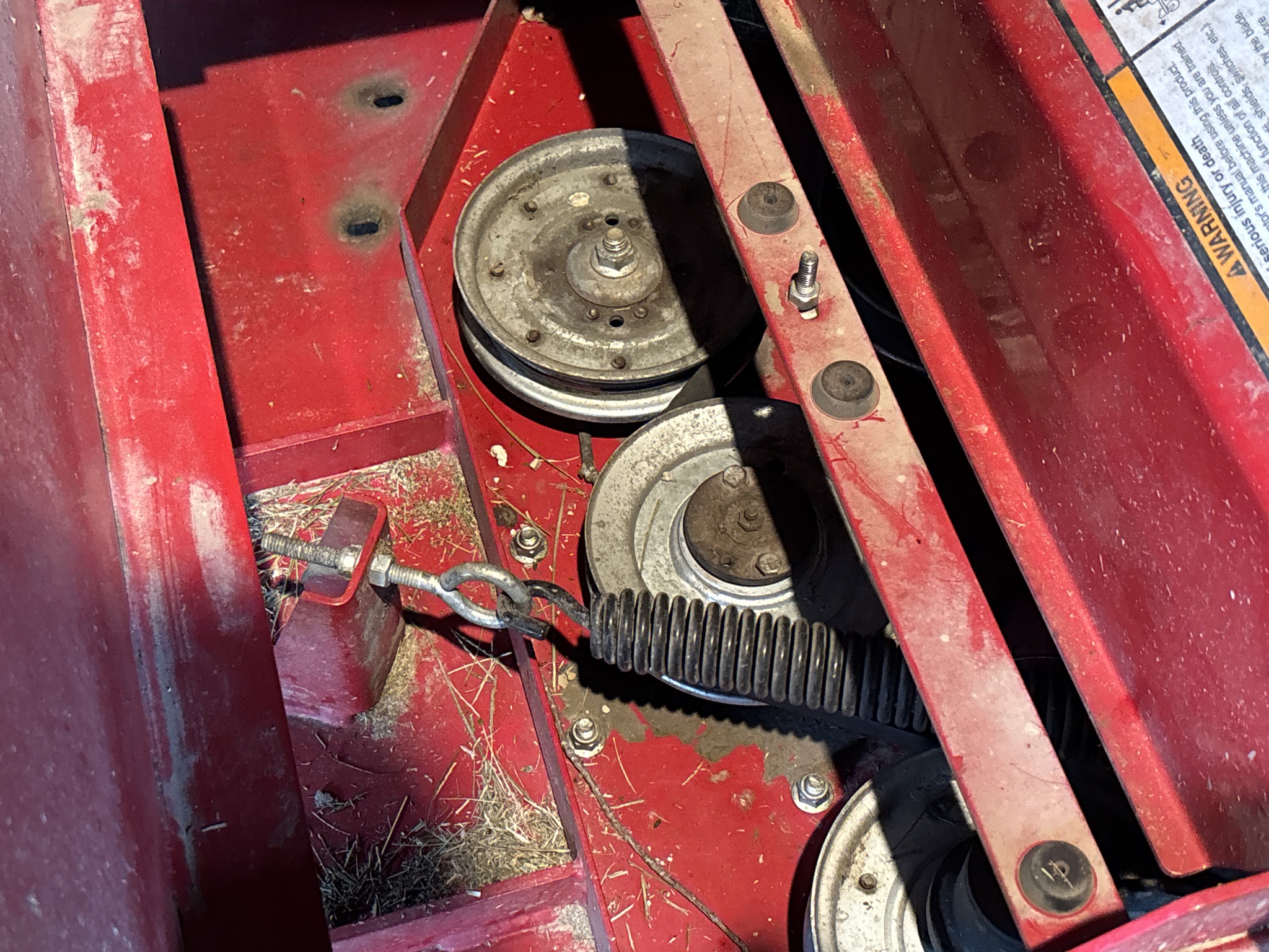 Used 2015 Ferris IS3200Z Zero Turn Mowers at Koenig Equipment in Urbana, OH - PhotoXL20