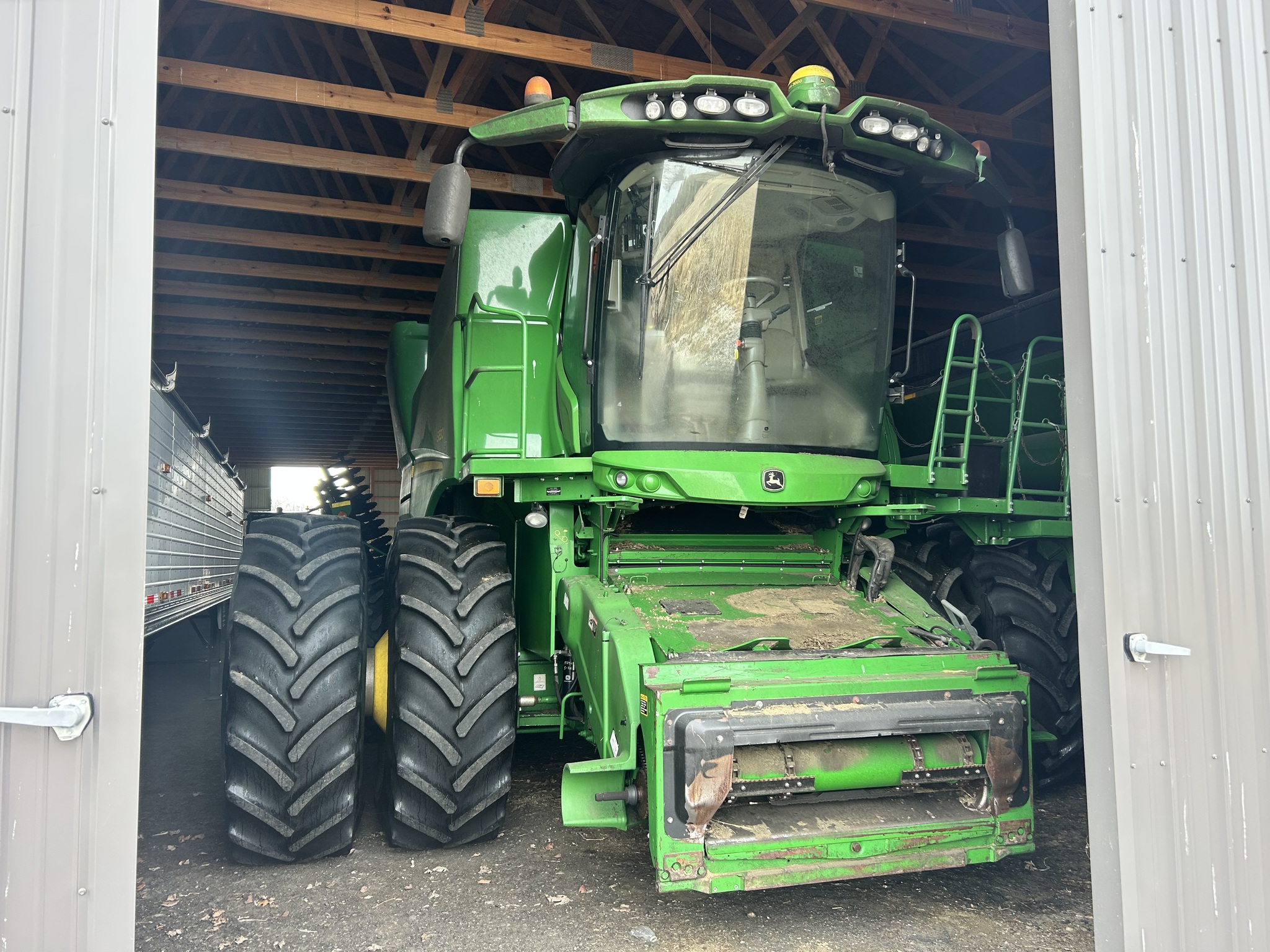 2015 John Deere S680 Image 1