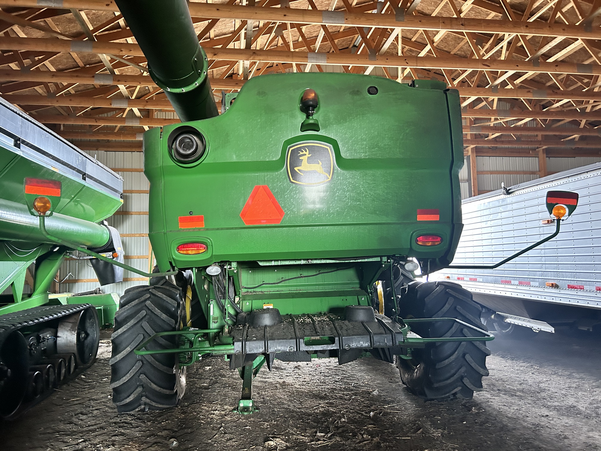 2015 John Deere S680 Image 5