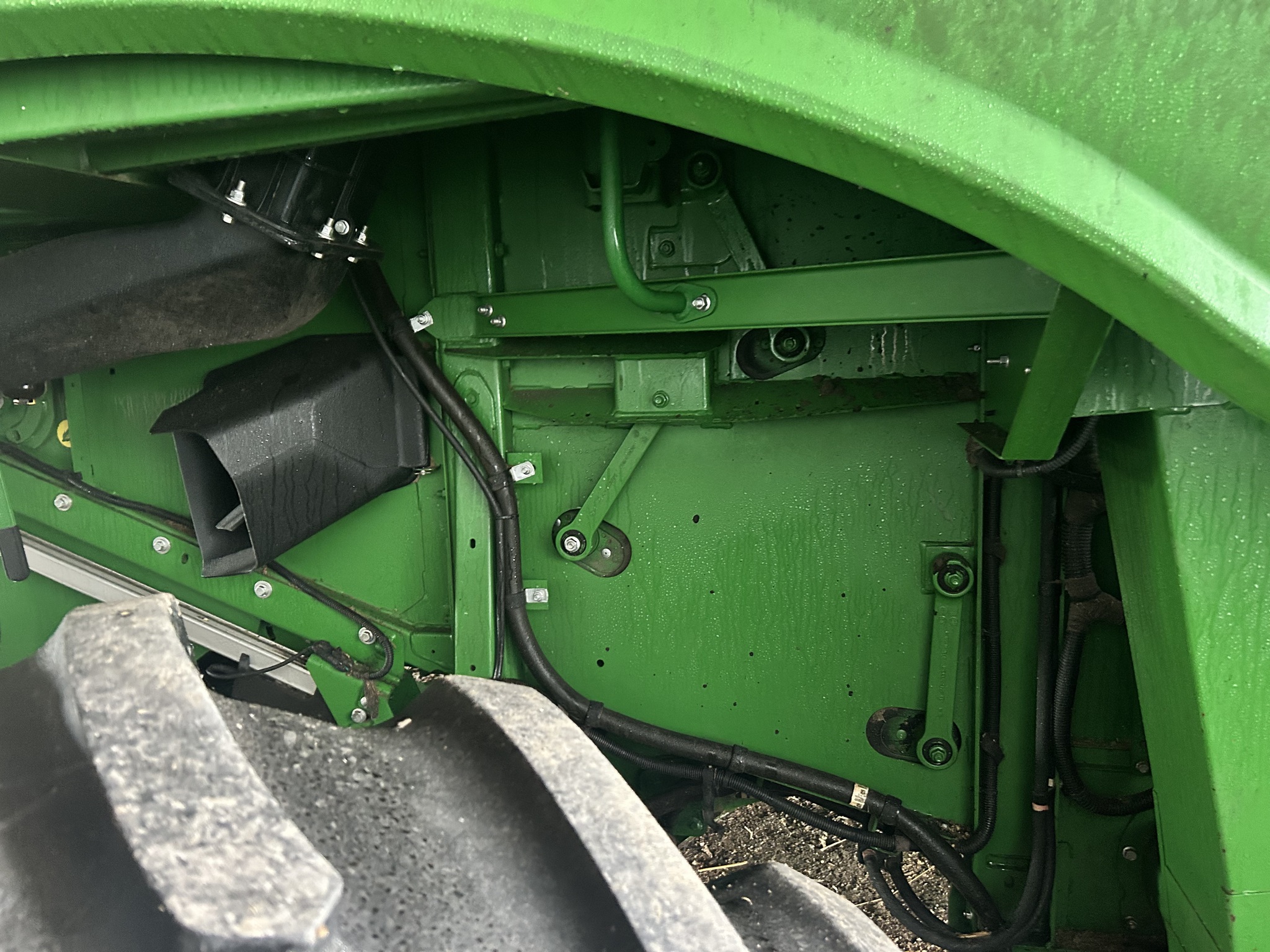 2015 John Deere S680 Image 15
