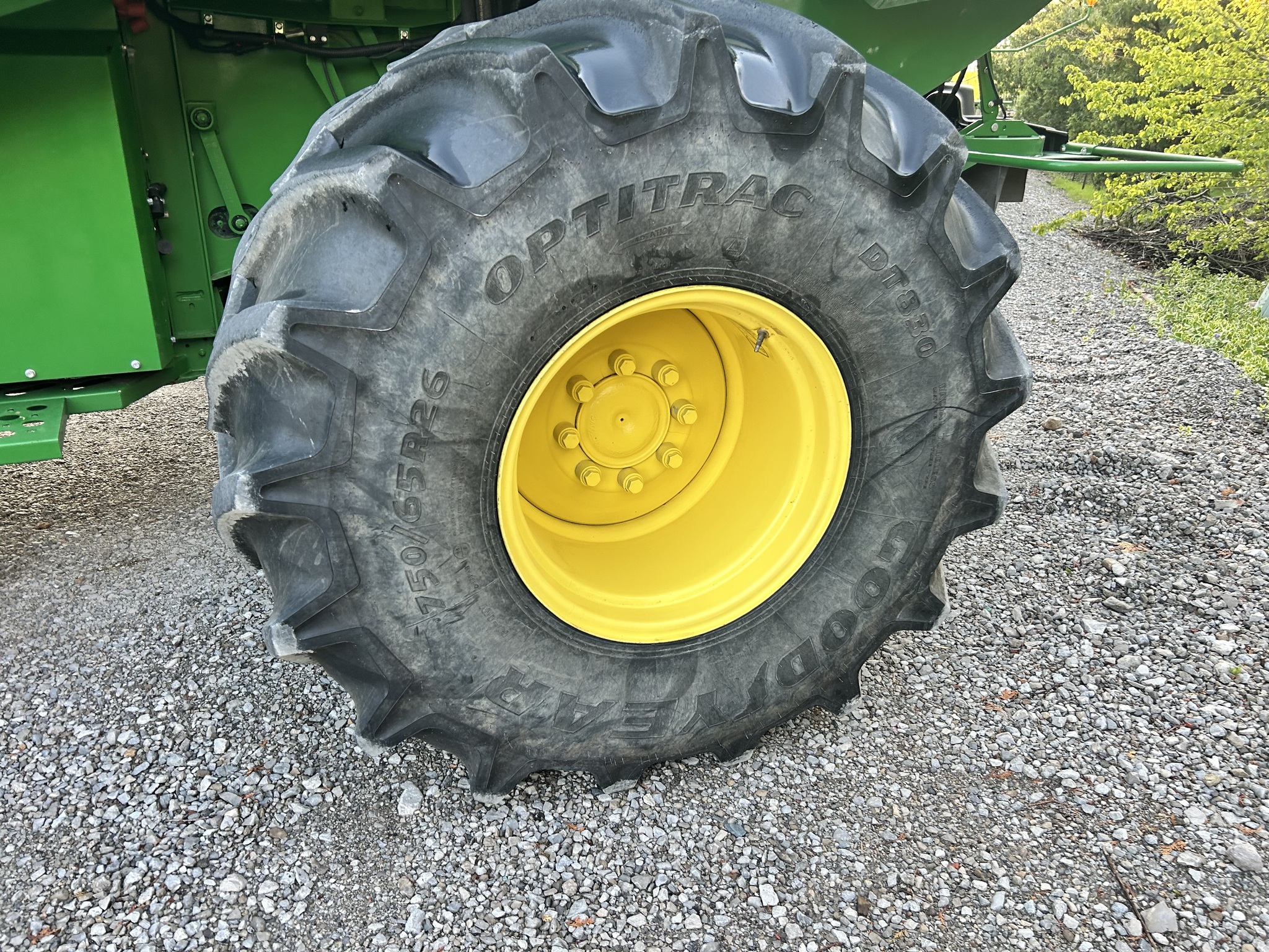 2015 John Deere S680 Image 26