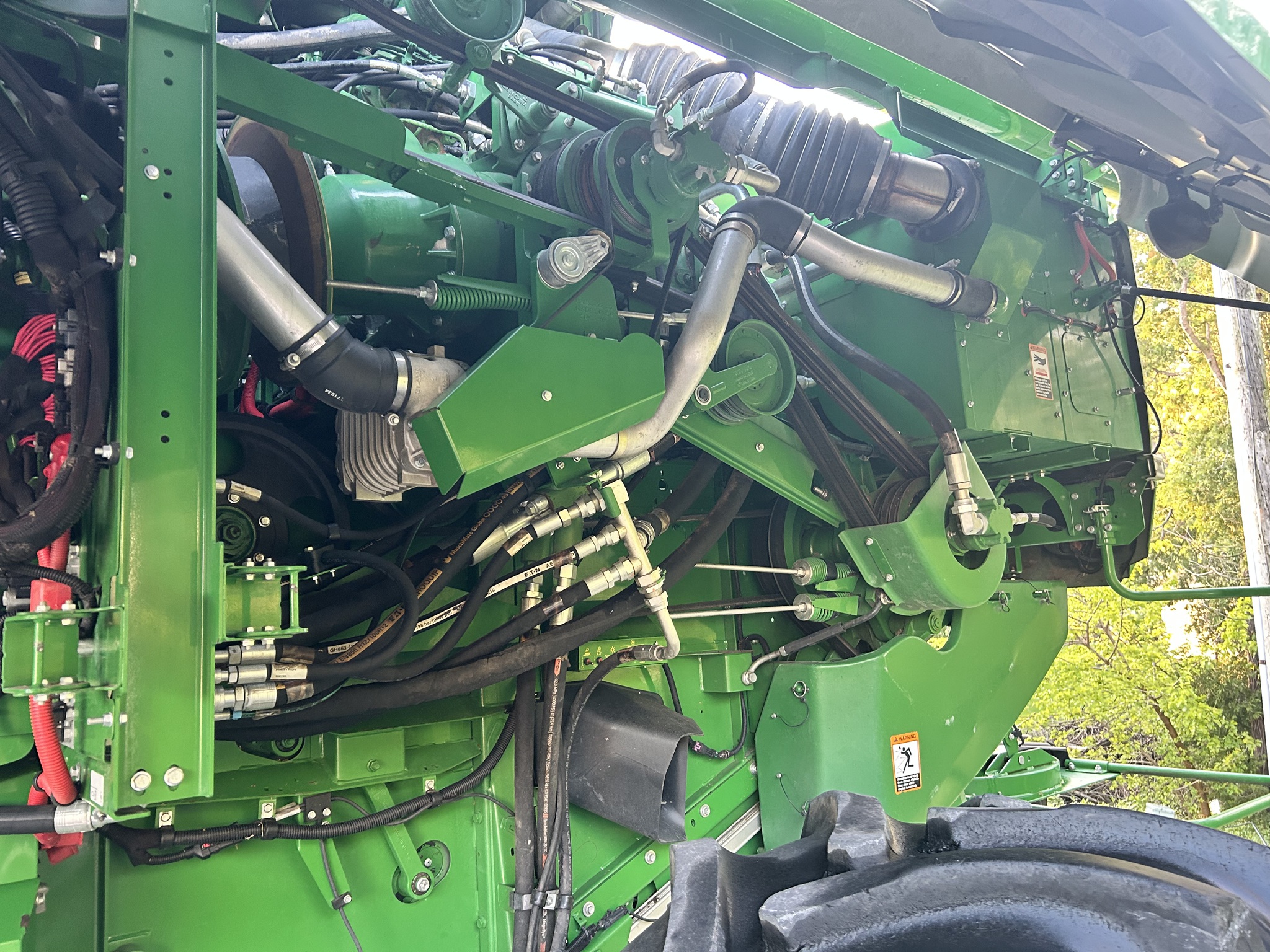 2015 John Deere S680 Image 24