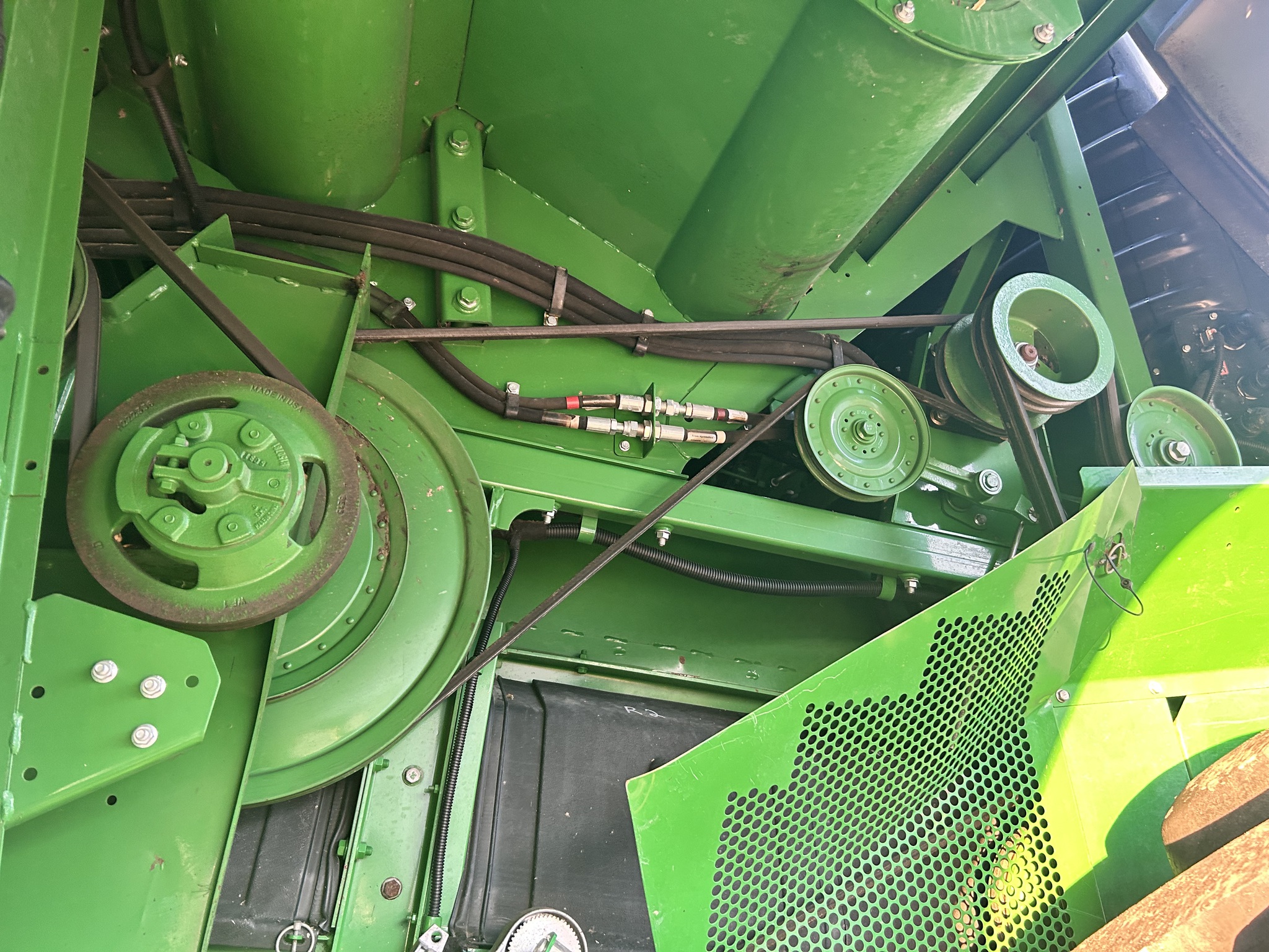 2015 John Deere S680 Image 19