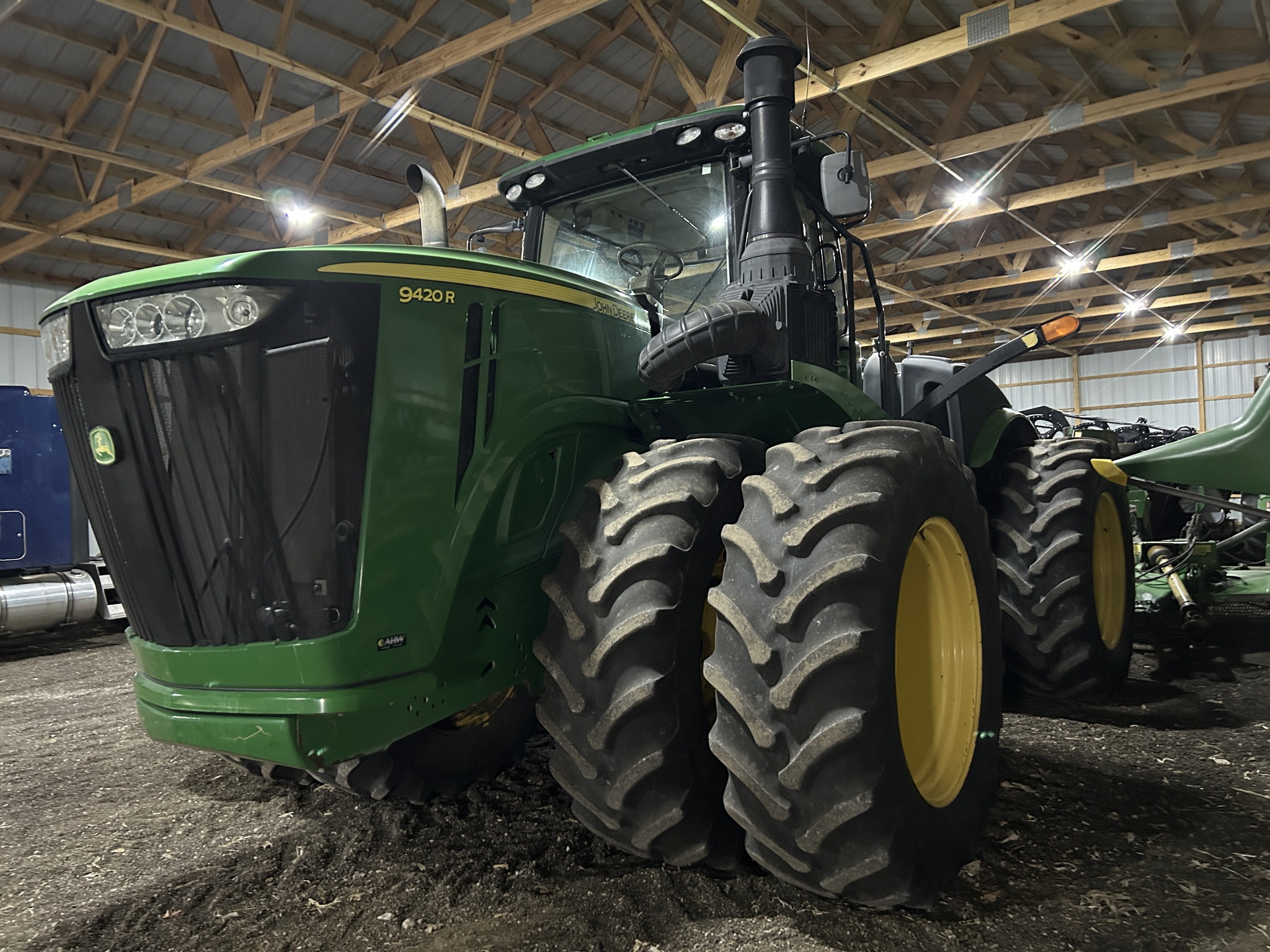  2019 John Deere 9420R at Heritage Tractor in Roanoke, IL