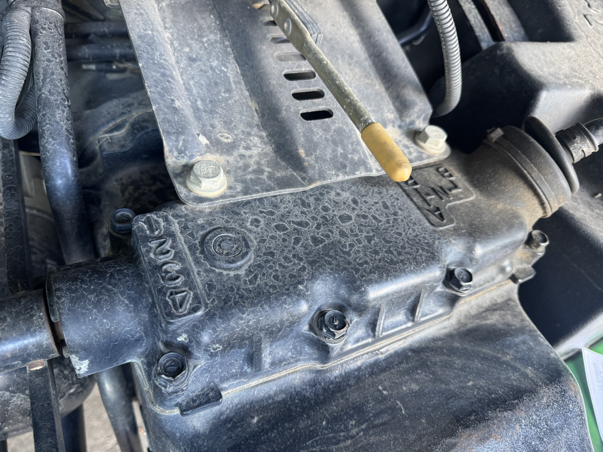 2004 John Deere 5105 Image 12