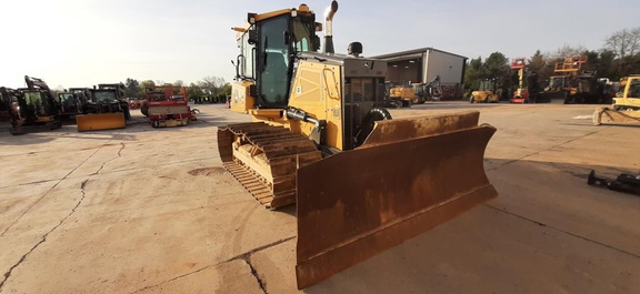 Photo of a 2024 John Deere 700L