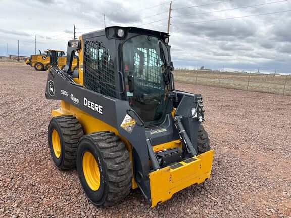 Photo of a 2024 John Deere 320G