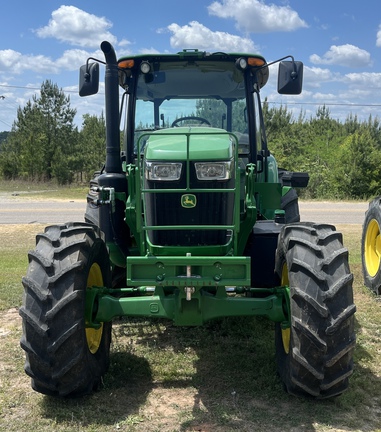 2023 John Deere 6135E Photo 2