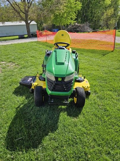  2021 John Deere X580 at Heritage Tractor in Pontiac, IL