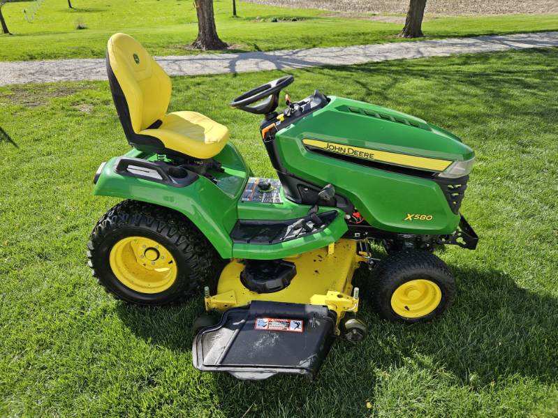  2021 John Deere X580 at Heritage Tractor in Pontiac, IL