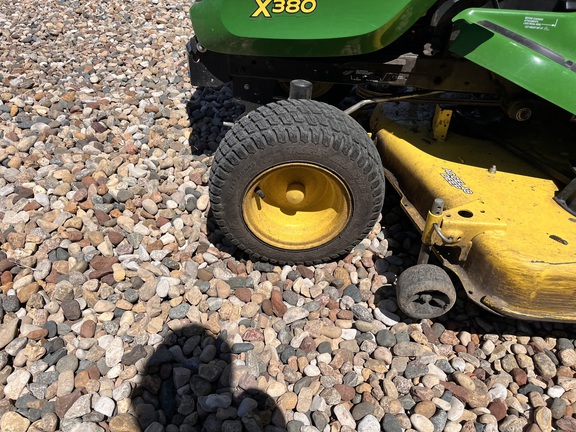 2017 John Deere X380 - Photo9