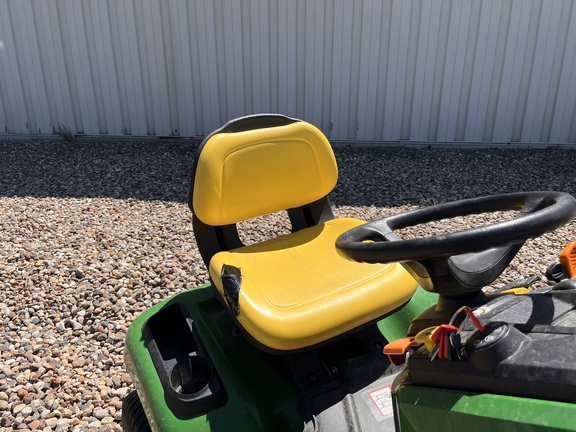 2017 John Deere X380 - Photo16