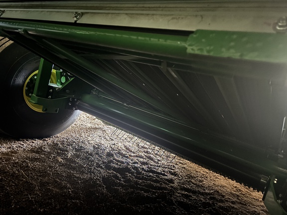Used 2019 John Deere 560M Round Balers at Horizon Ag & Turf in St. Paul, AB - Photo16