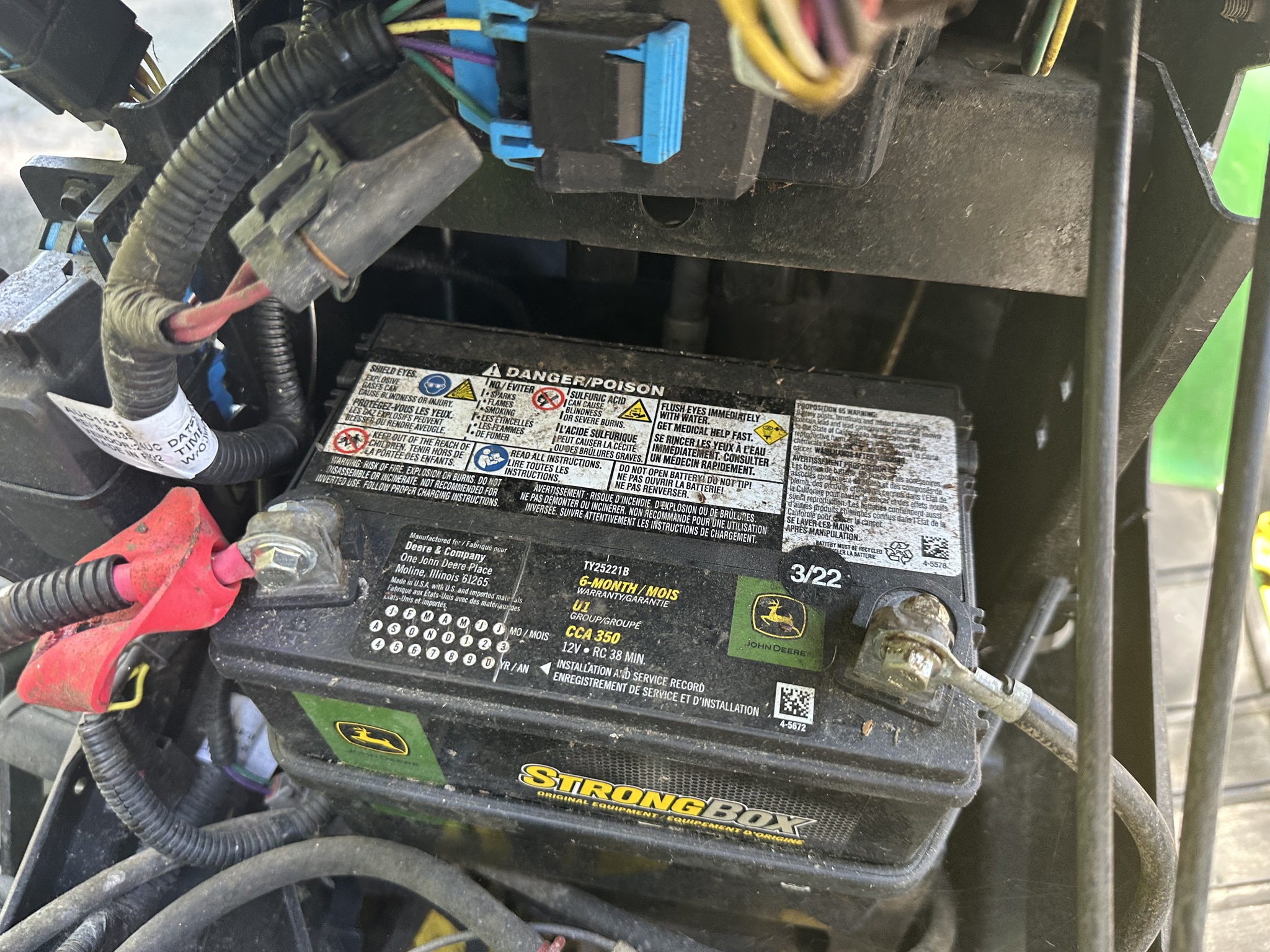 2019 John Deere X390 Image 9