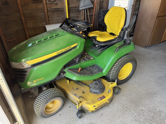  John Deere X590