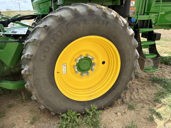 2024 John Deere W235R (3rd thumbnail)