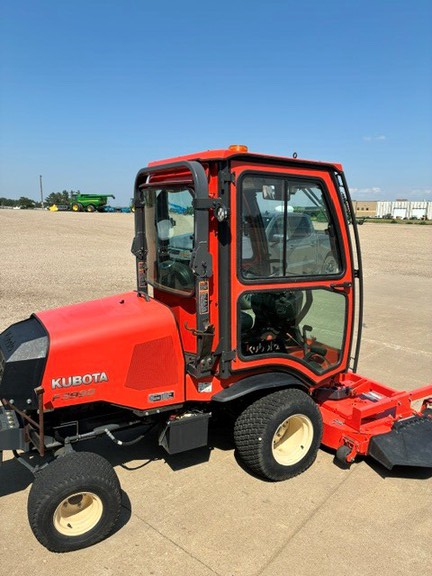2020 Kubota F3990 (11th thumbnail)
